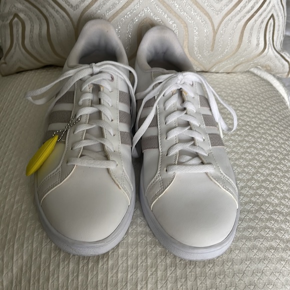 👟 ADIDAS Cloudfoam Advantage Sneaker, size 9 Ortholite Float - Picture 4 of 17